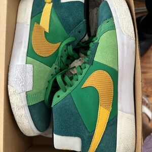 Nike SB Dunk Green and Yellow High-Top Sneakers